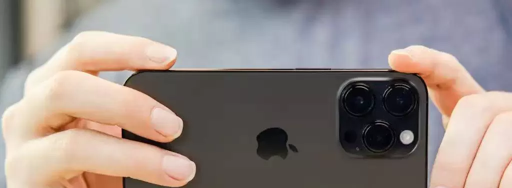 iOS 26 体验褒贬不一,但其相机 App 设计理念值得全行业借鉴
iOS 26 体验褒贬不一,但其相机 App 设计理念值得全行业借鉴